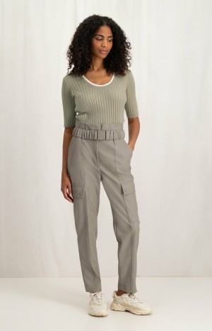 YAYA Cargo straight legs and belt in faux leather Hosen Damen Beige | TKPSZUL-06