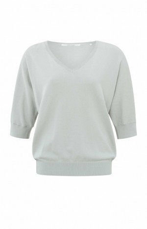 YAYA Soft V-neck with half sleeves and stitched details Pullover Damen Grau | OLAYEXC-98