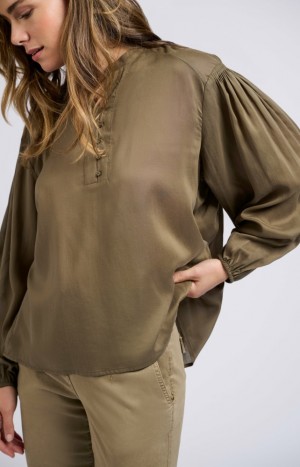 YAYA with V-neck, long wide sleeves and pleated details Oberteile Damen Grau | MIXUFCS-13
